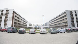 Zo zahraničia rovno do karantény. Ako to tam vyzerá?