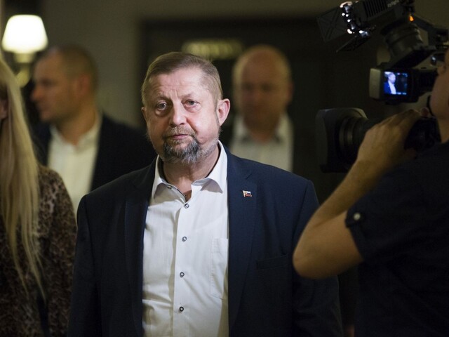 Telegramový profil, ktorý pred voľbami šíril falošnú nahrávku, má blízko k Harabinovi. Toto zistili investigatívci