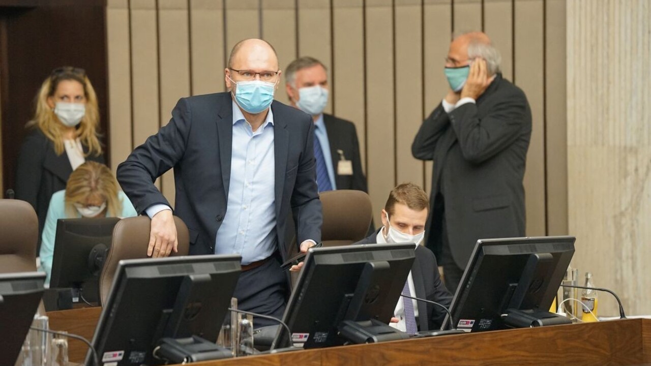 Za štátne hmotné rezervy bude zodpovedať Sulík, rozhodla vláda