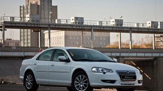 Moderná Volga je pomerne lacná rarita. Rusi ju vyrábali s Američanmi