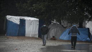 V Grécku je ďalší utečenecký tábor v karanténe