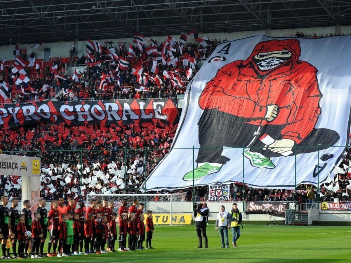 Spartak chce vypredať zápas, ktorý sa neodohrá. Škrteľ kúpil sto lístkov