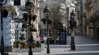 V Srbsku platí prísny režim pre seniorov, nakupujú raz do týždňa