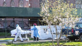 USA zaznamenali smutný rekord, zomreli takmer dve tisícky ľudí