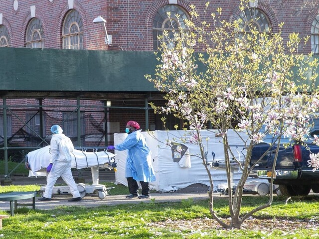 USA zaznamenali smutný rekord, zomreli takmer dve tisícky ľudí