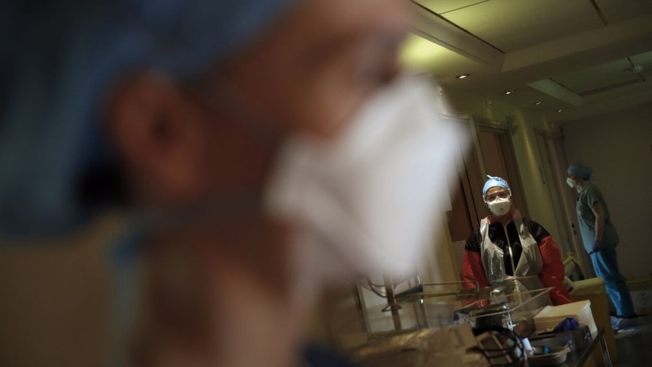 Na Slovensku pribudli noví nakazení, Taliani predlžujú karanténu