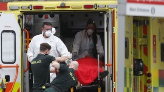 Británia hlási smutné čísla, nákaze podľahol rekordný počet ľudí