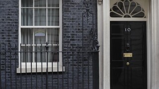 Vďačím im za život, poďakoval Johnson. Nevie, kedy sa vráti