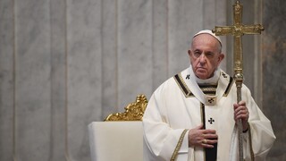 Odpustite dlhy a dajte nádej prepusteným, vyzval pápež lídrov