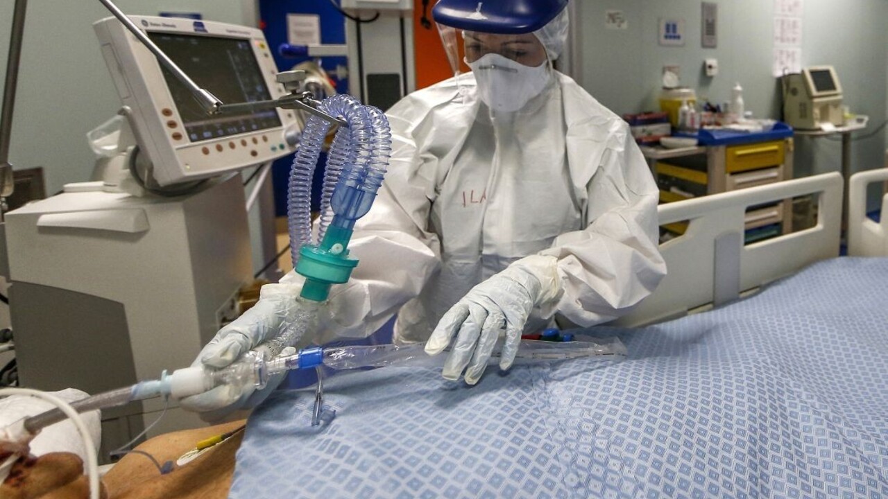 Taliansko dosiahlo vrchol, naznačujú údaje. Pribudlo 431 úmrtí