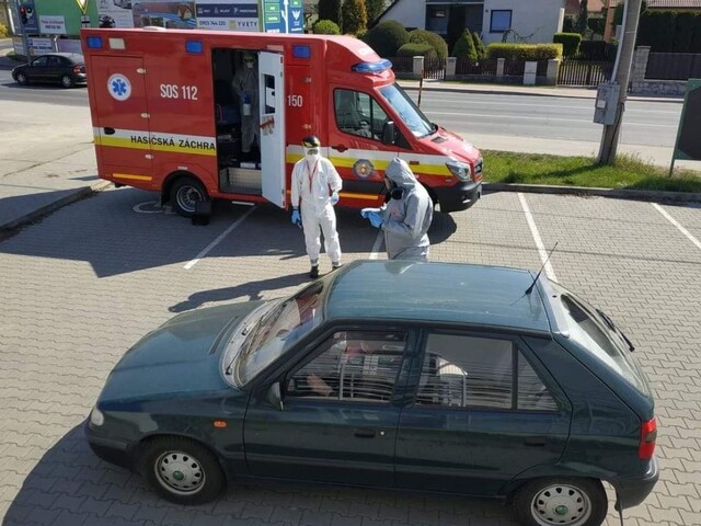 Testovanie pokračuje, skontrolovali aj daniarov či repatriantov