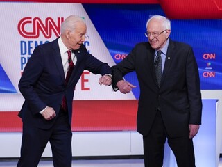 Sanders oficiálne podporil Bidena: Potrebujeme ťa v Bielom dome