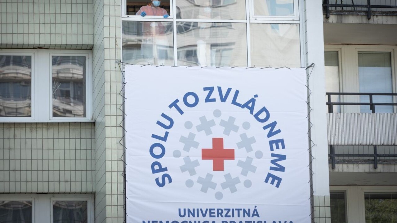 Zverejnili vekové zloženie nakazených u nás. Najmenej je detí