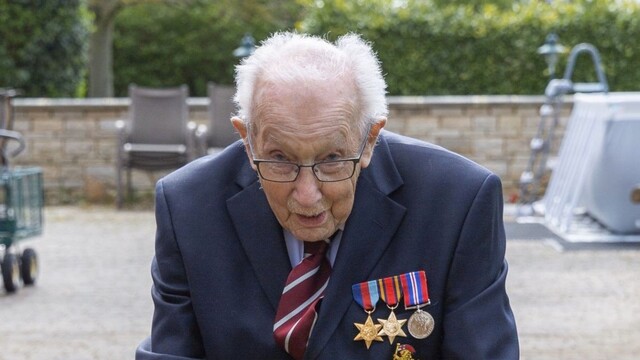 Neuveriteľný kúsok. Veterán vyzbieral milióny na boj s vírusom