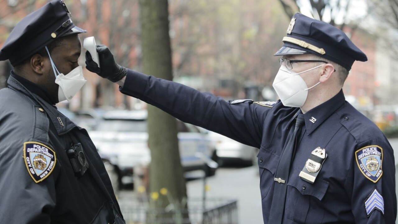 Viac ako 30.000 úmrtí v USA, hlásia aj rekordný denný nárast