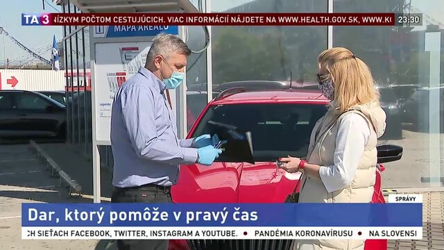 Dar, ktorý pomôže. Firma ponúkla autá na rozvoz liekov a stravy