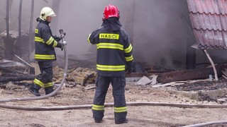 Rozsiahly požiar predajne na východe spôsobil miliónovú škodu