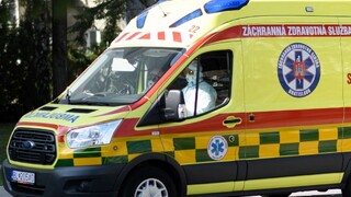 Záchranári nemusia doraziť včas, chýbajú im ochranné pomôcky