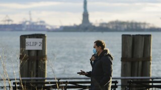 Opatrenia priniesli výsledky, nákaza v New Yorku môže byť na ústupe