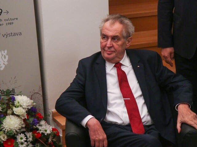 Užime si krásy krajiny, tvrdí Zeman. Hranice by neotvoril ešte rok