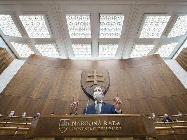 Nechodil som do premiérskej školy, odpustite. Matovič žiada o dôveru