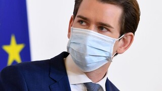 Rakúsko otvorí nákupné centrá. Dovolenkujte doma, vyzval Kurz