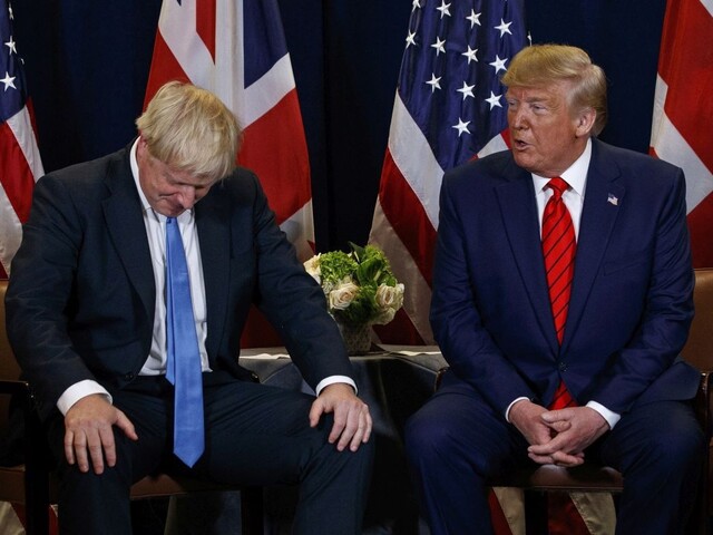 Johnson telefonoval s Trumpom. V Británii pribudlo 828 úmrtí