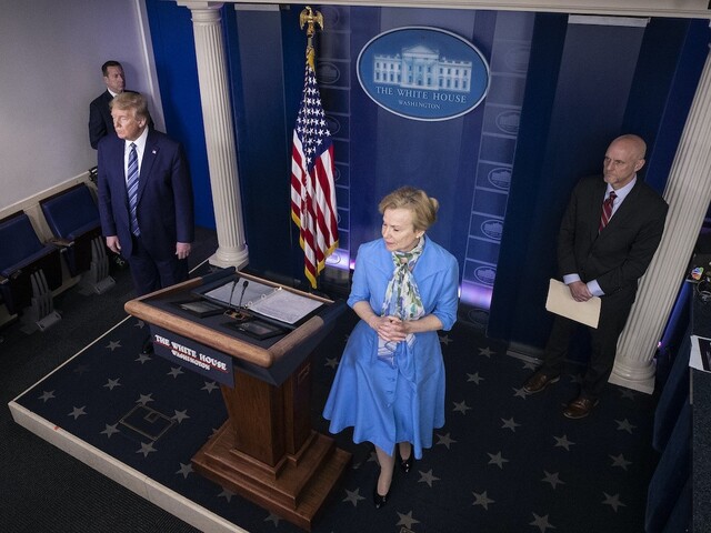 Trump pre pandémiu pozastaví imigráciu do Spojených štátov