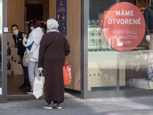 Právnik Kresák sa pozrel na obmedzenia v obchodoch, našiel nedostatky