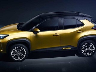 Toyota Yaris Cross je tu. Okrem hybridu ponúkne pohon 4x4!