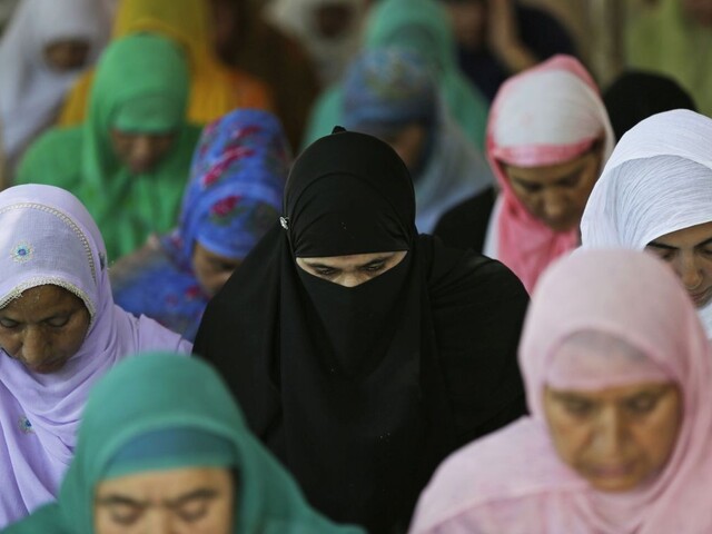 Začína sa Ramadán, vo väčšine krajín sa oslavovať nebude
