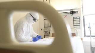 USA schválili miliardy na pomoc nemocniciam i malým podnikom