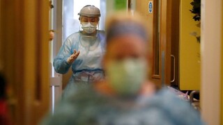 Zistili, kde koronavírus prežije najlepšie a aké prostredie nemá rád