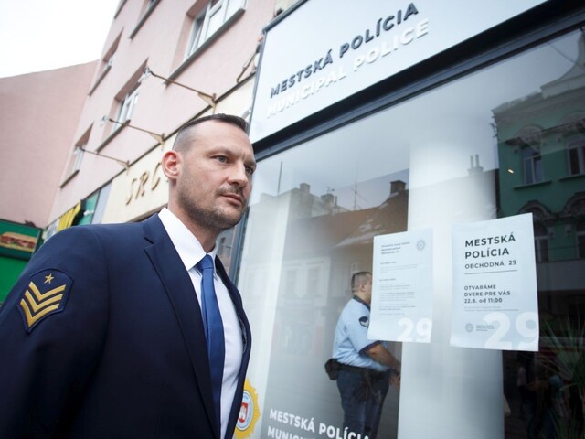 Šéf bratislavských policajtov spôsobil dopravnú nehodu a nafúkal