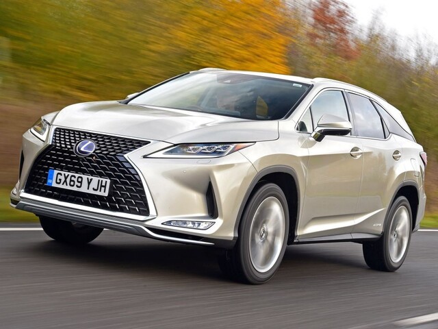 Subaru Forester a Lexus RX 450 hL