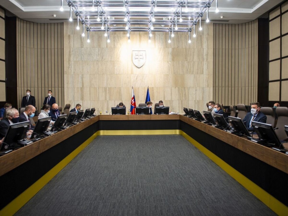 Vláda schválila dvoch členov súdnej rady, jedno miesto neobsadili