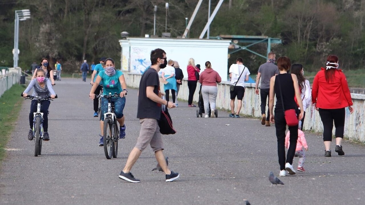 Vyhnite sa niektorým trasám, radí polícia cyklistom. Hrozí pokuta