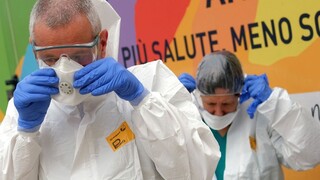 V Taliansku zomrelo už vyše 100 lekárov, odstup je dôležitý