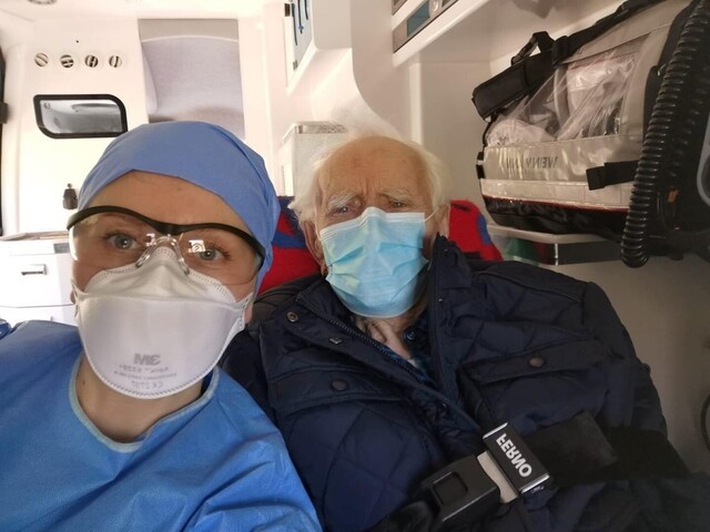 Nezlomila ho vojna ani Covid-19. Storočný veterán sa uzdravil