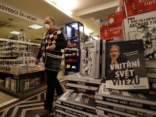 V ČR predĺžili núdzový stav, prešiel návrh Komunistickej strany