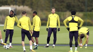 Hráči Tottenhamu začali trénovať, snažia sa dodržiavať obmedzenia