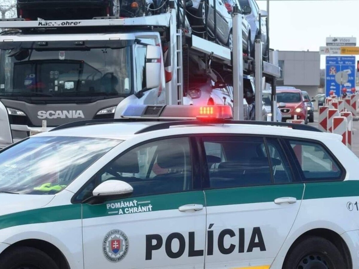 Povolili tranzit nákladiakov cez Slovensko. Pozrite si, kedy