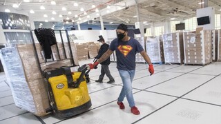 Kríza sa prehlbuje, desiatky miliónov ľudí v USA prišli o prácu