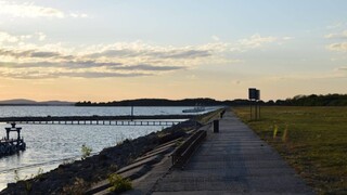 Kuriózna nehoda na Dunaji. Pre surfistu letel po zrážke vrtuľník