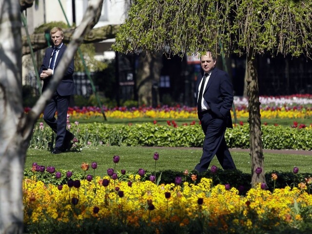 Bolo to príšerné. Britský minister popísal, ako bojoval s nákazou