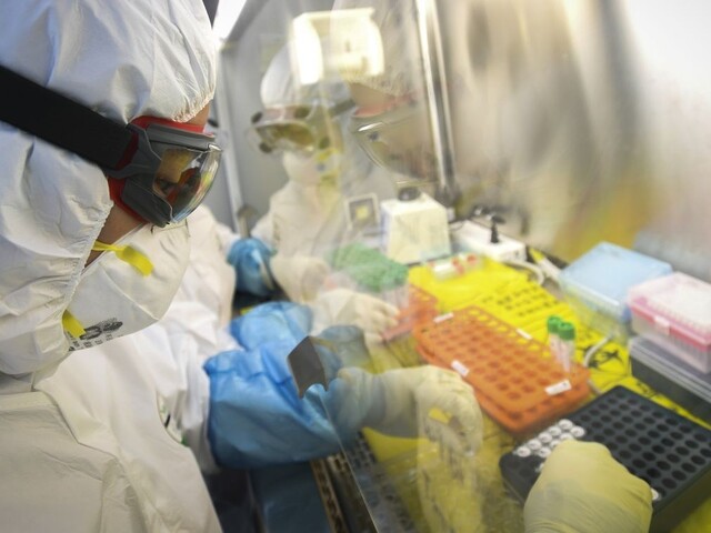 Prišiel vírus z laboratória? Blafujú, chceme dôkazy, reaguje Čína