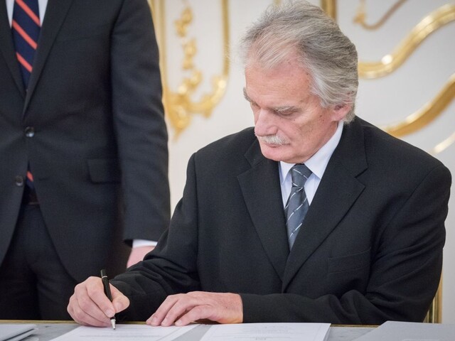 Nemá čo robiť vo funkcii, tvrdia o Mamojkovi pre kauzu s Kočnerom