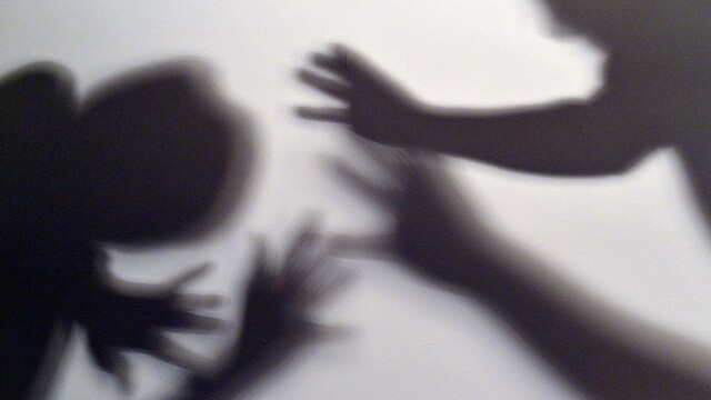 V izolácii stúpa násilie. Rusko hlási tisíce nových prípadov