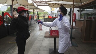 Umierajú im pacienti, nakazil sa aj personál. Situácia v Peru je vážna