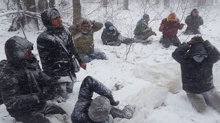 Dráma na hraniciach. Jeden z migrantov zomrel v snehovej búrke